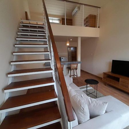 Lotus Lofts Seminyak Apartment Bagian luar foto