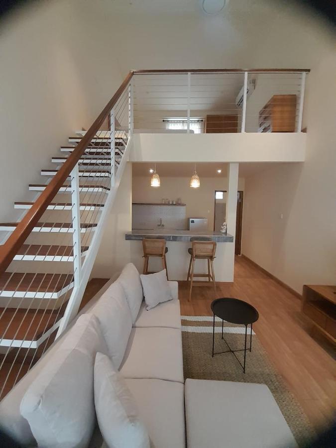 Lotus Lofts Seminyak Apartment Bagian luar foto