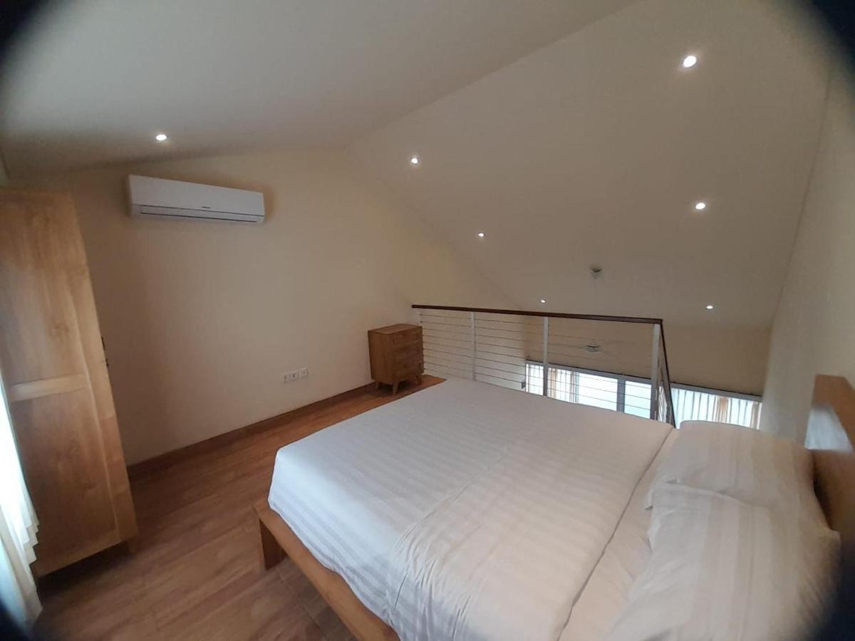 Lotus Lofts Seminyak Apartment Bagian luar foto