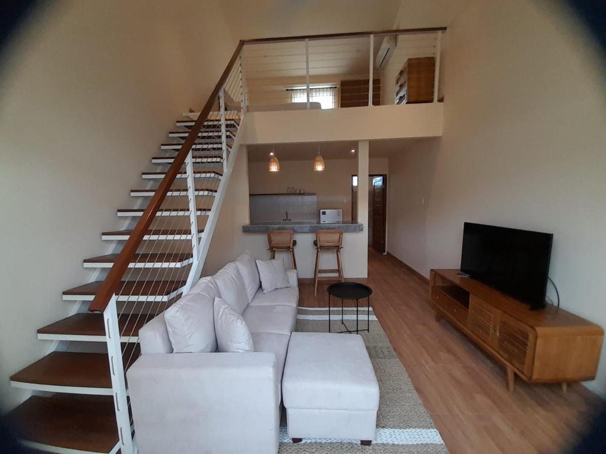 Lotus Lofts Seminyak Apartment Bagian luar foto